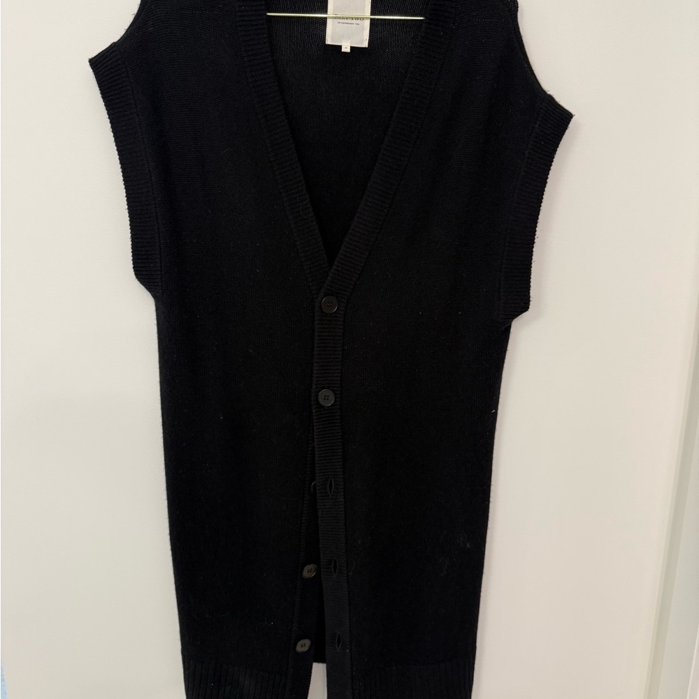 Black Sleeveless Cardigan Vest